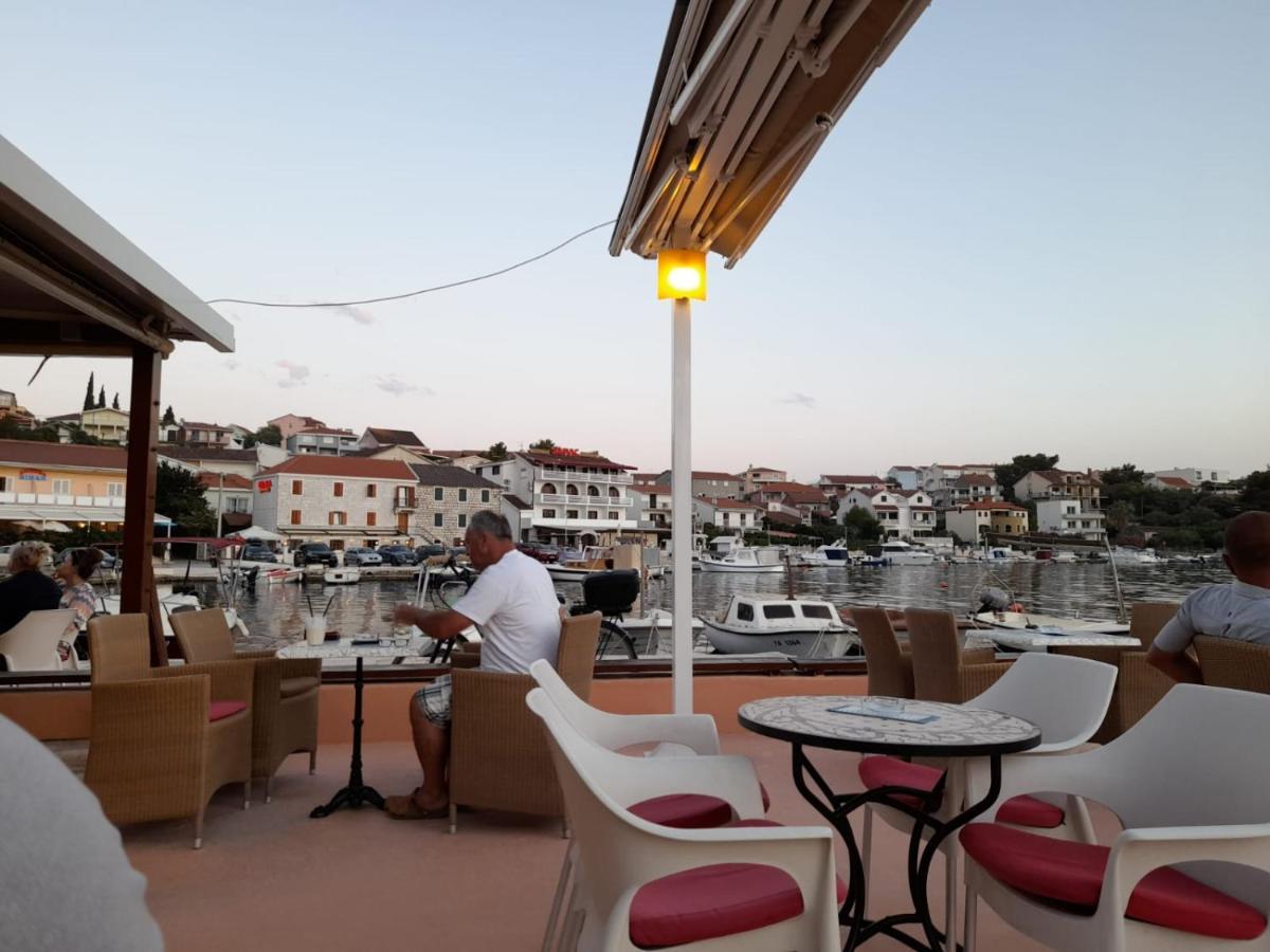Apartmani Rokic Seget Vranjica Bagian luar foto