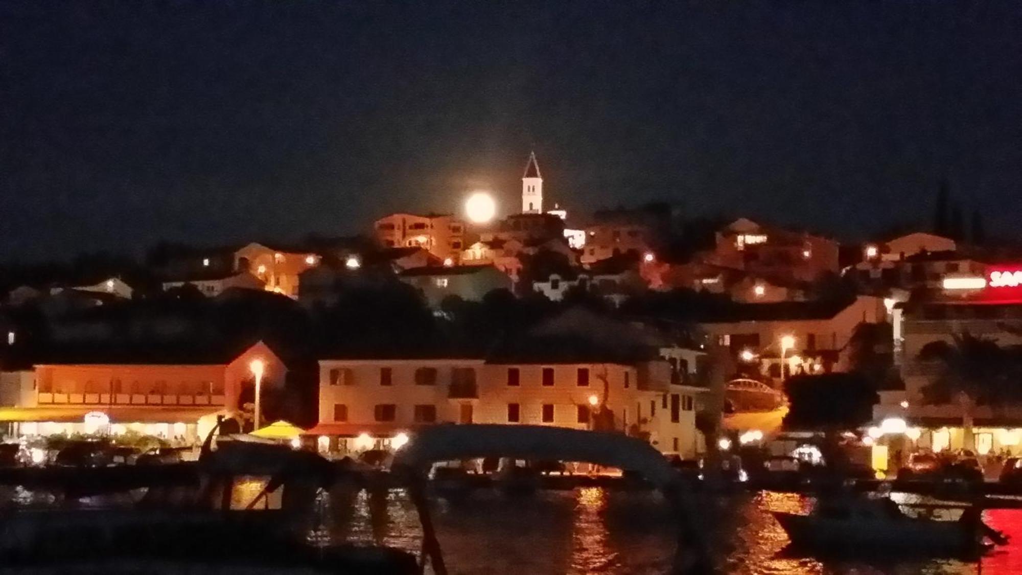 Apartmani Rokic Seget Vranjica Bagian luar foto