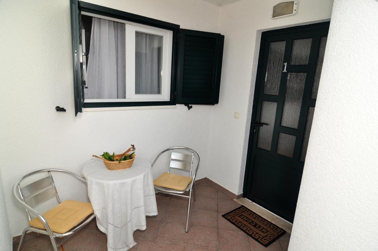 Apartmani Rokic Seget Vranjica Bagian luar foto