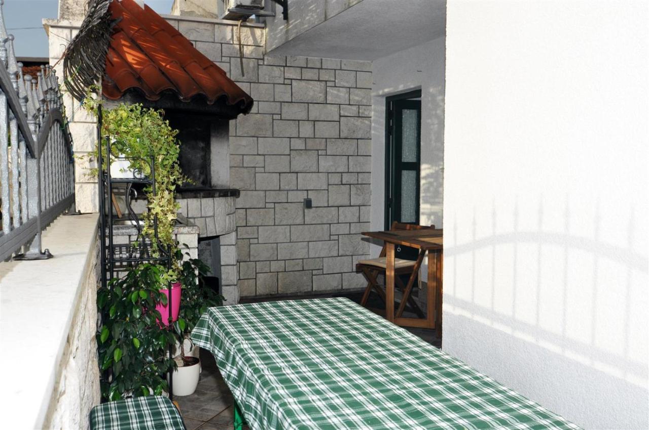 Apartmani Rokic Seget Vranjica Bagian luar foto