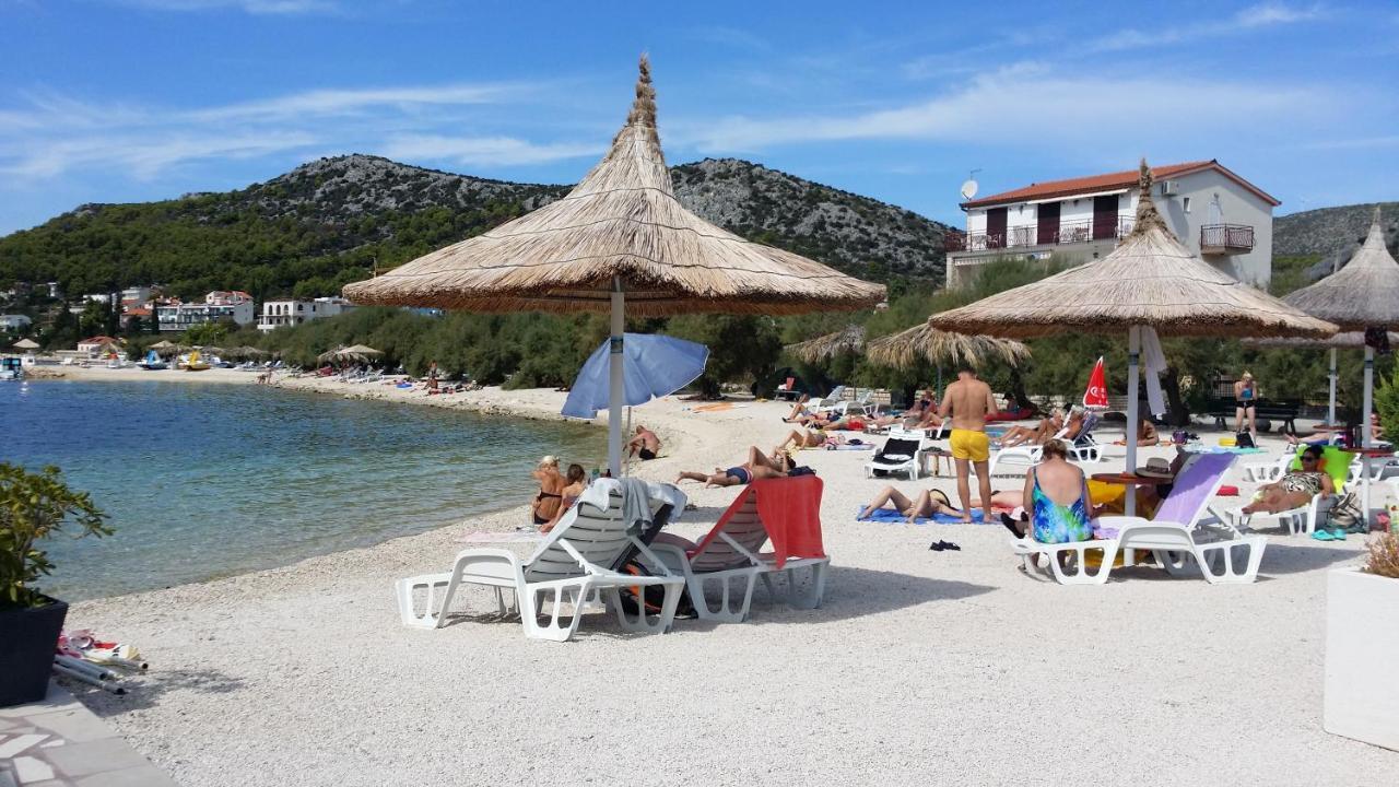 Apartmani Rokic Seget Vranjica Bagian luar foto