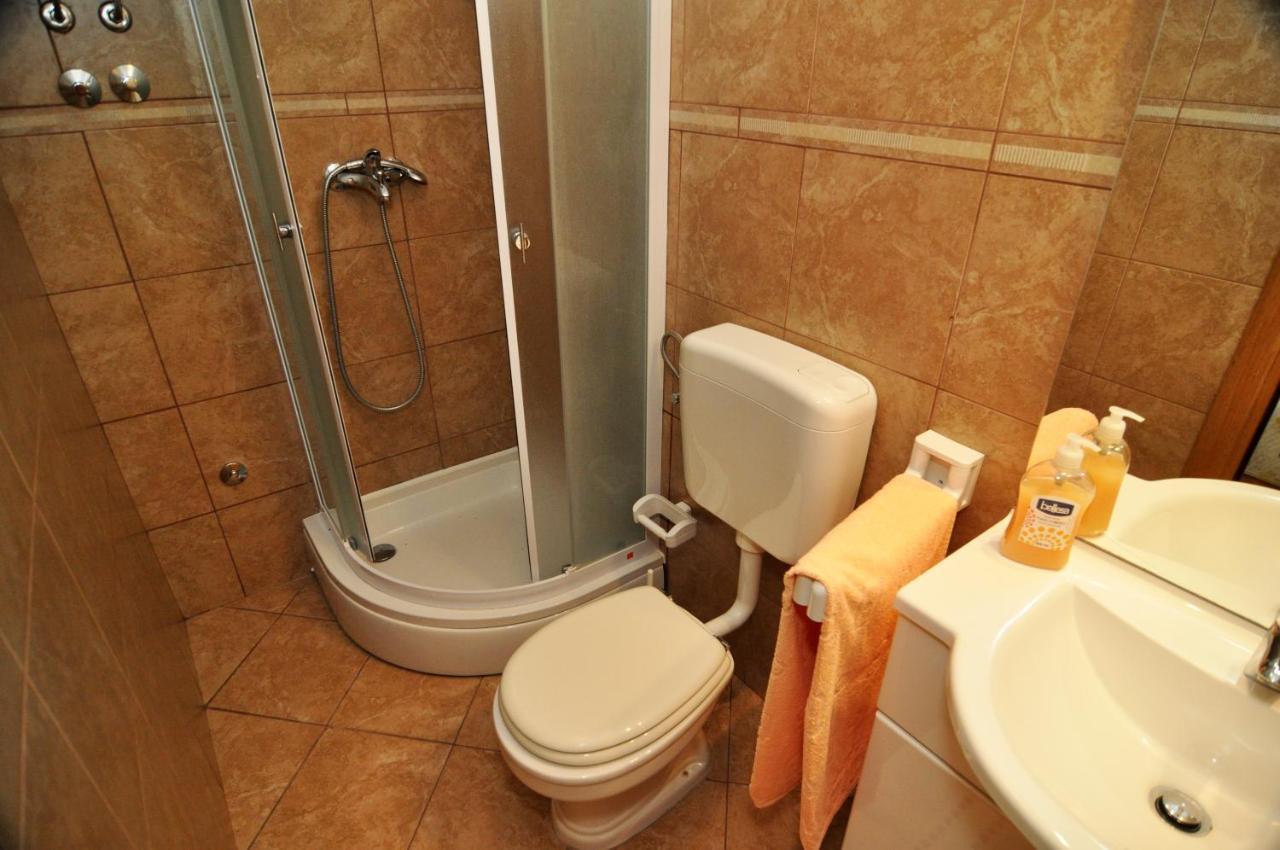 Apartmani Rokic Seget Vranjica Bagian luar foto