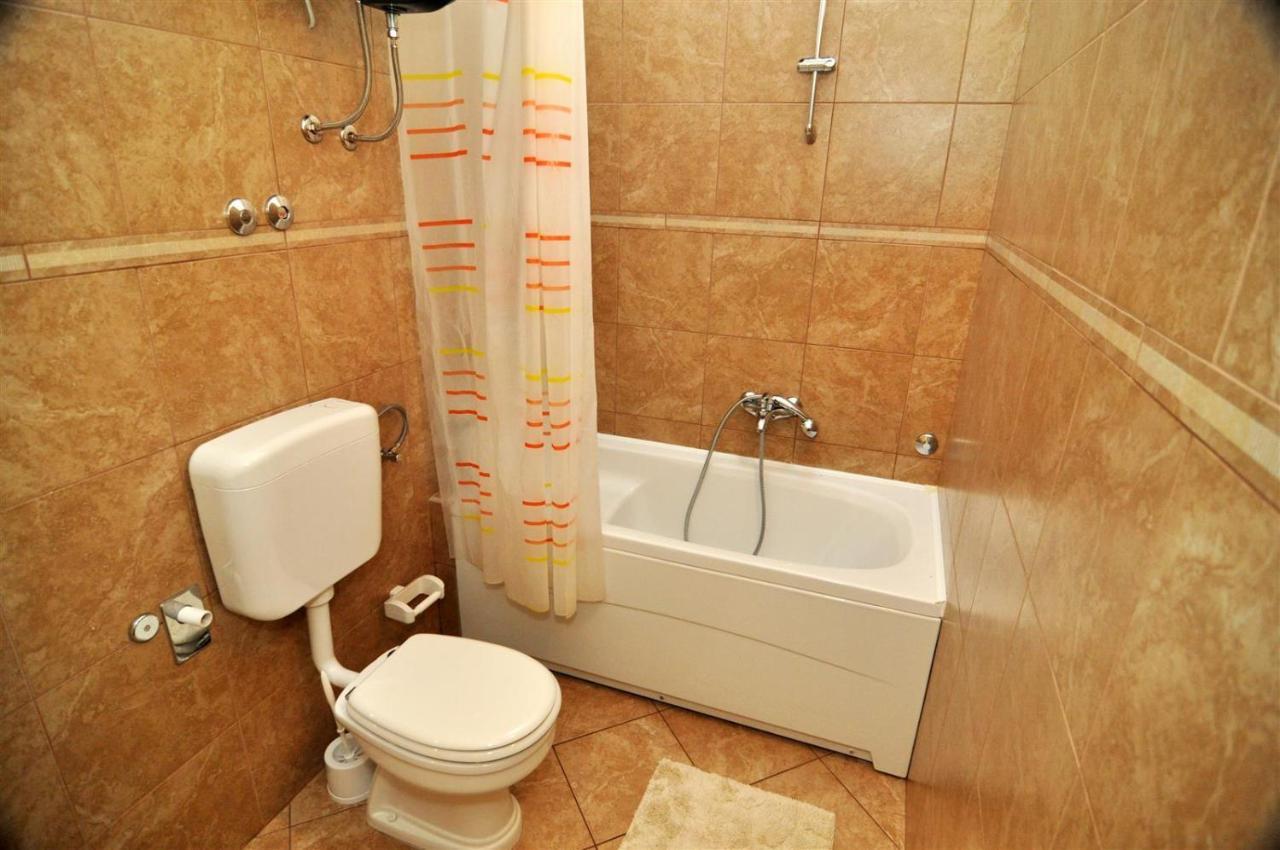 Apartmani Rokic Seget Vranjica Bagian luar foto