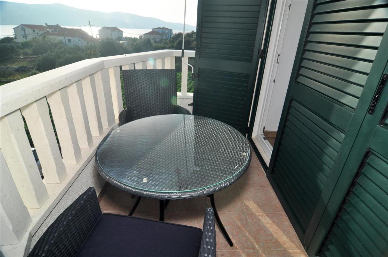 Apartmani Rokic Seget Vranjica Bagian luar foto